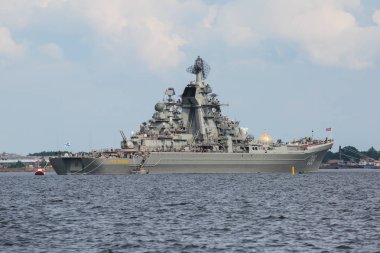 Bir satır satır, Kuzey filosu ve Baltık Denizi filo açık denizde modern Rus askeri deniz savaş gemilerinin savaş gemilerinin