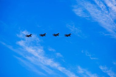 Rus saldırı uçak savaş uçakları, bombardıman uçakları ve Interceptor ile Rus Uzay Kuvvetleri Hava Filosu oluşumu