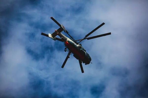 Russische Militaire Helikopter Tijdens Vlucht Lucht Vorming Van Een Eskader — Stockfoto