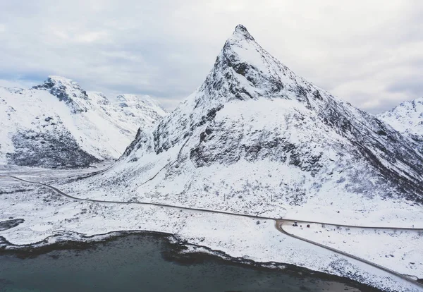 Antenowe Zima Widok Lofoty Nordland Norwegii Fjord Drogi Mosty Góry — Zdjęcie stockowe