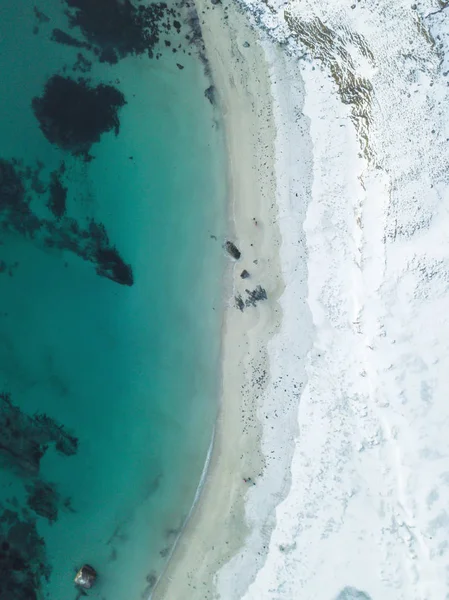 Vista Aérea Invierno Playa Las Islas Lofoten Noruega Disparada Desde — Foto de Stock