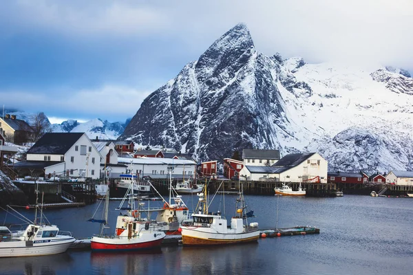 Gyönyörű Kilátás Szuper Nagy Látószögű Téli Havas Reine Norvégia Lofoten — Stock Fotó