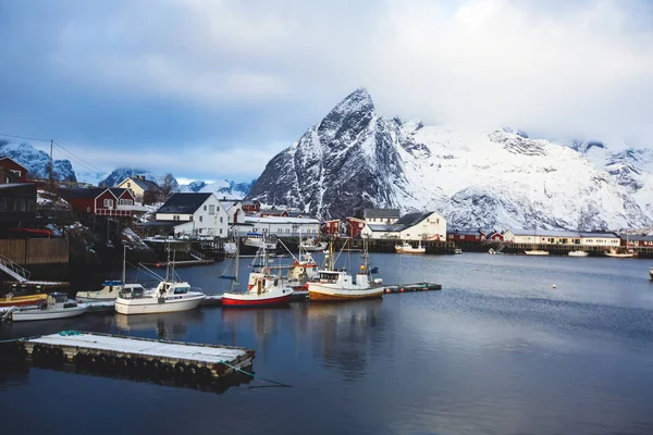 Bonita Vista Nevada Super Grande Angular Inverno Reine Noruega Ilhas — Fotografia de Stock