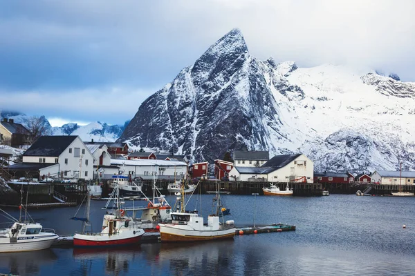 Gyönyörű Kilátás Szuper Nagy Látószögű Téli Havas Reine Norvégia Lofoten — Stock Fotó