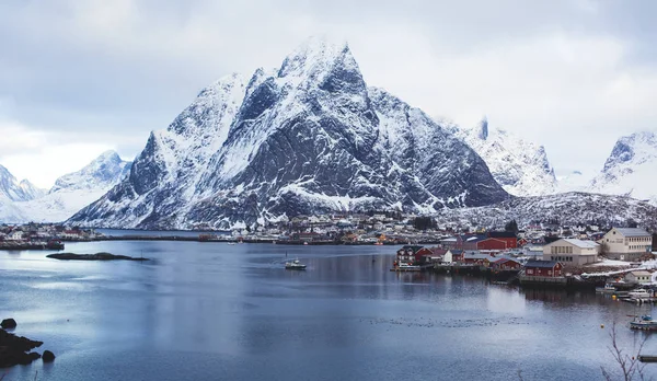 Gyönyörű Kilátás Szuper Nagy Látószögű Téli Havas Reine Norvégia Lofoten — Stock Fotó