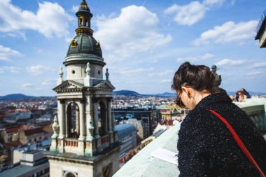 Aziz Stephen Bazilikası, Budapeşte, Macaristan, yaz güneşli da bir Roma Katolik Bazilikası görünümünü