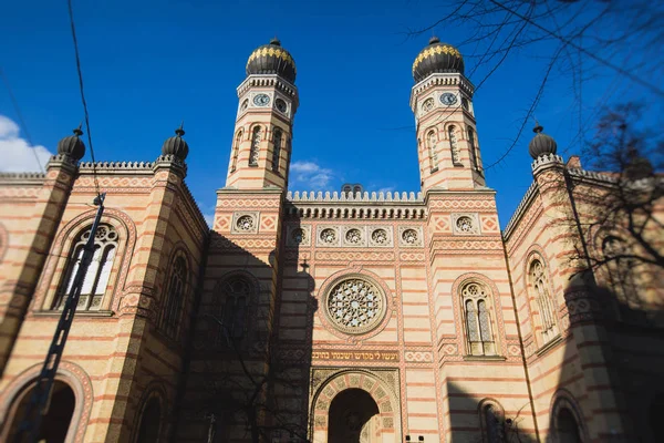 Fachada Exterior Sinagoga Dohany Street Budapest Con Cielo Azul Sinagoga — Foto de Stock