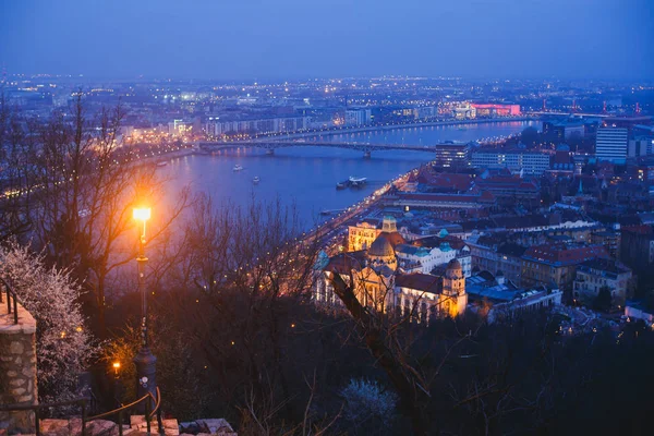 Splendida Vista Notturna Aerea Super Grandangolare Budapest Ungheria Con Fiume — Foto Stock