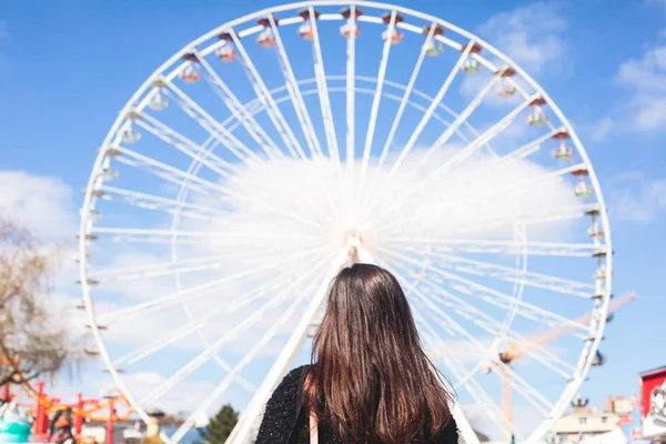 Visa Prater Pariserhjul Wien Österrike Bland Våren Gröna Träd — Stockfoto