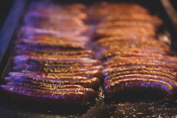 Fried Pieczone Kiełbaski Hot Dog Ulicy Żywności Odkryty Straganie Budapeszcie — Zdjęcie stockowe