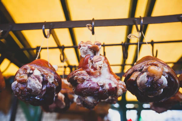 Cerdo Asado Nudillo Eisbein Crujiente Cerdo Mercado Callejero Budapest Hungar —  Fotos de Stock