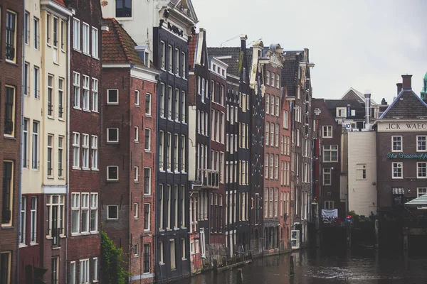 Zomer Weergave Van Dancing Canal Huizen Van Damrak Iconische Kanaal — Stockfoto