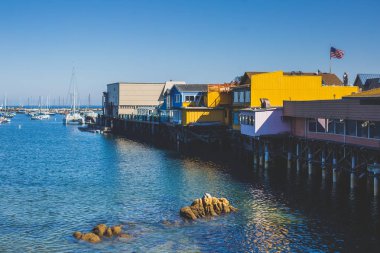 Monterey eski Fisherman's wharf, Monterey County, Kaliforniya, görünümünü bize