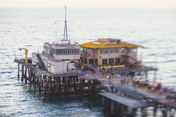 Зору Старого Santa Monica Pier Пляжу Парк Атракціонів Магазини Ресторани — стокове фото