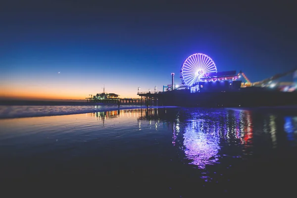 Vista Del Histórico Muelle Santa Mónica Con Playa Parque Atracciones — Foto de Stock