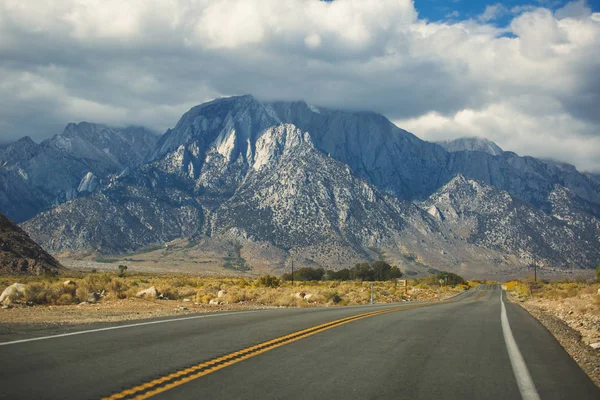 Vista Lone Pine Peak Lado Este Cordillera Sierra Nevada Pueblo — Foto de Stock