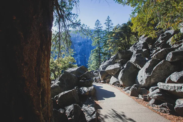 Перегляд Туман Trail Yosemite Національний Парк Sierra Nevada Штат Каліфорнія — стокове фото