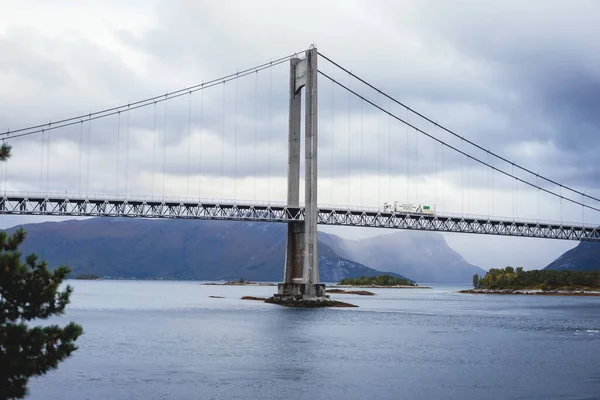 Классический Холодный Панорамный Пейзаж Эордена Балленда Уезда Оффенхайм Норвегии Мостами — стоковое фото