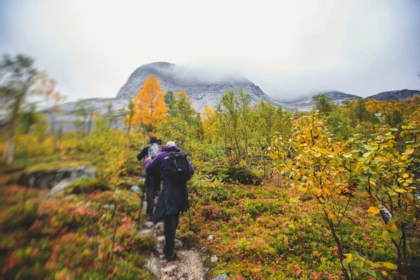 Paisagem Montanhosa Norueguesa Durante Caminhadas Para Halls Fortopp Pico Com — Fotografia de Stock