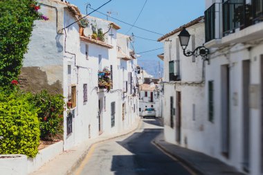 Güzel yaz güneşli Altea kasabası, Altea, Marina Baixa, Alicante ili, Akdeniz kıyısı, Costa Blanca, Valencia Topluluğu