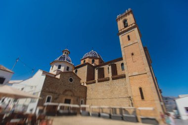 Güzel yaz güneşli Altea kasabası, Altea, Marina Baixa, Alicante ili, Akdeniz kıyısı, Costa Blanca, Valencia Topluluğu