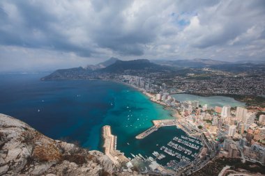 Penon de Ifach dağıyla Calpe Calp kasabası Penyal d 'Ifac Doğal Parkı' na yürüyüş sırasında, Marina Alta, Alicante ili, Valencia Topluluğu, İspanya