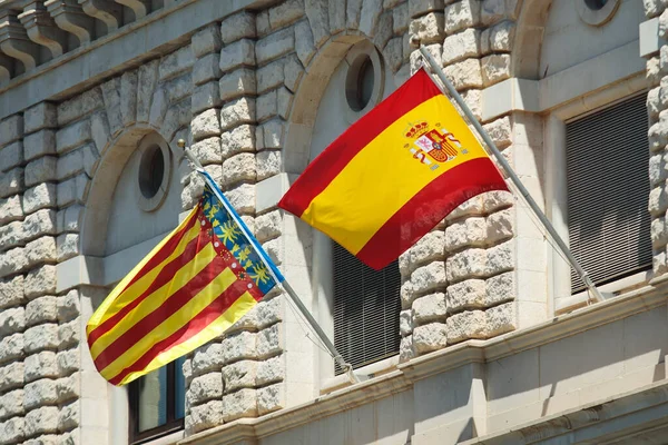 Маршируючий Прапор Іспанії Висить Інститутах Королівства Іспанії Адміністративних Будівлях Аліканте — стокове фото