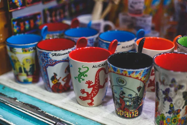 Vista Souvenirs Regalos Turísticos Tradicionales España Alicante Valencia Con Juguetes — Foto de Stock