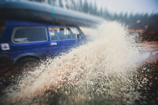 Suv Offroad 4Wd Car Rides Muddy Puddle Road Track Road — Stock Photo, Image