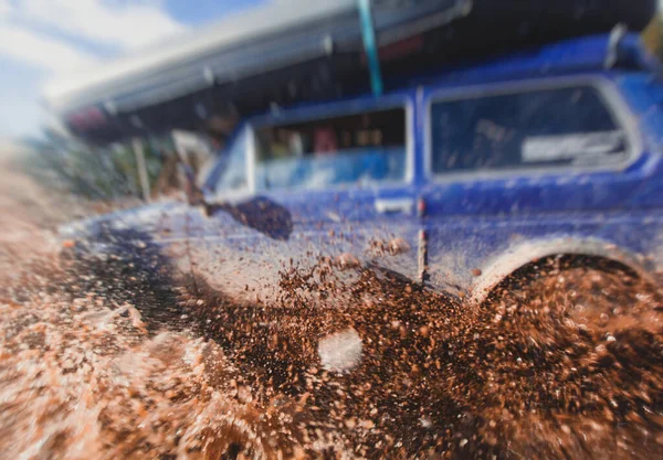 Suv Offroad 4Wd Car Rides Muddy Puddle Road Track Road — Stock Photo, Image