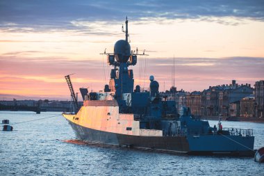 Rus donanması, modern Rus donanması savaş gemileri, kuzey filosu ve baltık deniz filosu, askeri tatbikat sırasında yaz güneşli bir gün.