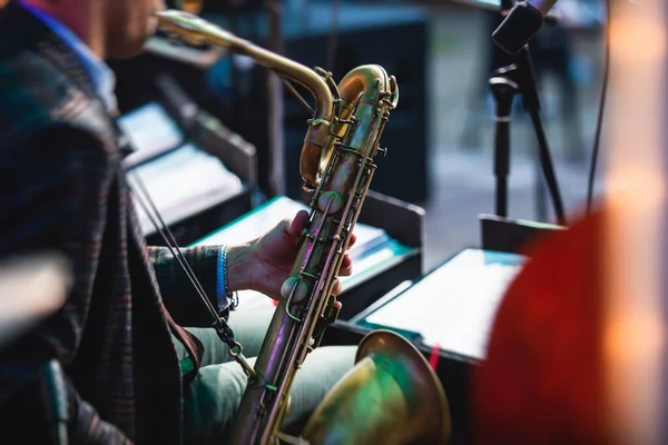 Concert View Saxophonist Saxophone Sax Player Vocalist Musical Jazz Orchestra — Stock Photo, Image