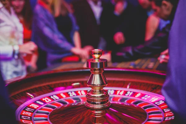 Närbild Levande Bild Flerfärgat Kasino Bord Med Roulette Rörelse Med — Stockfoto