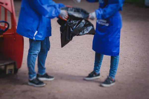 Grupo Equipo Jóvenes Niñas Niños Que Ofrecen Como Voluntarios Participan — Foto de Stock