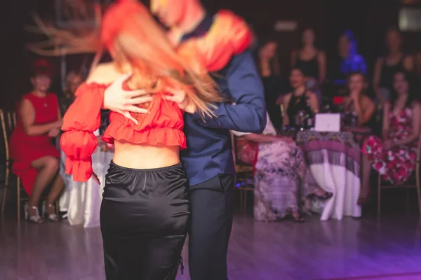 Couples Dancing Traditional Latin Argentinian Dance Milonga Ballroom Hall Tango — 스톡 사진