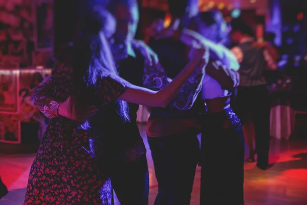Couples Dansant Danse Traditionnelle Argentine Latine Milonga Dans Salle Bal — Photo