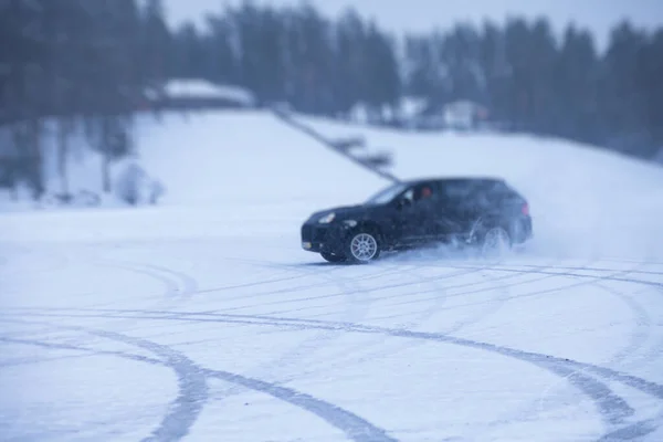 Carro Suv Deriva Neve Gelo Durante Competição Corrida Carro Esporte — Fotografia de Stock