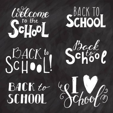 El çizilmiş kaligrafi ve karalamalarla okula dönüş seti.