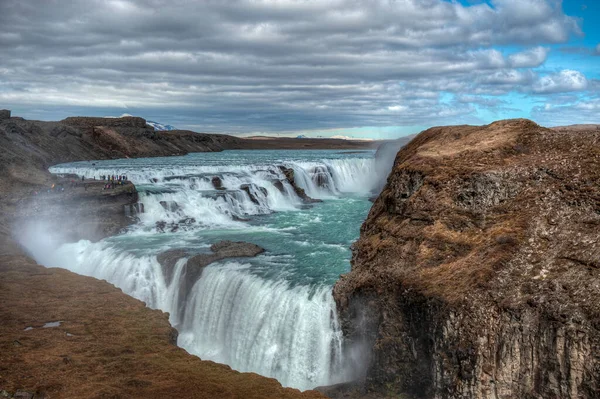 ガルフロス 象徴的なステップ滝は Hvita川の顕著な肘に位置しています アイスランド — ストック写真