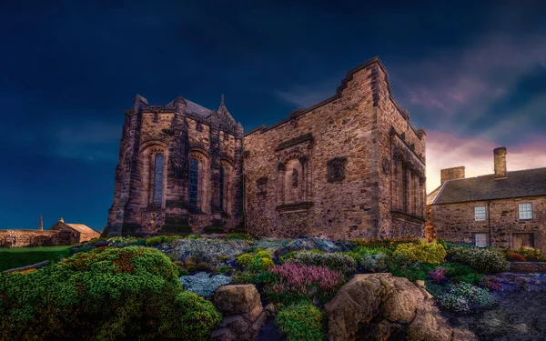 Edinburgh Castle Ancient Fortress Built Volcanic Rock Located Center City — Stock Photo, Image