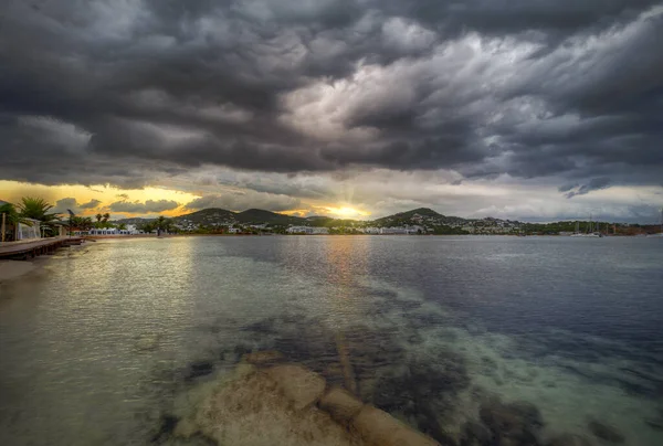 Talamanca Una Larga Playa Arena Encuentra Bahía Adyacente Puerto Ibiza — Foto de Stock