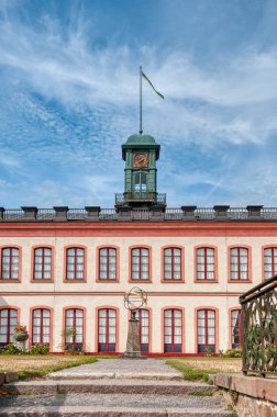 Tullgarn Sarayı, İsveç 'in güneyindeki Sdermanland eyaletinde yer alan bir kraliyet yazlık sarayı.