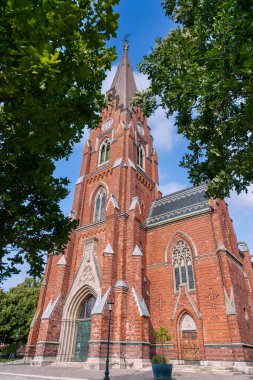Lund, İsveç 'in en eski ve en önemli şehirlerinden biridir. Öresund bölgesinde, Scania eyaletinin güneyinde, aynı isimde bir belediyede yer almaktadır..