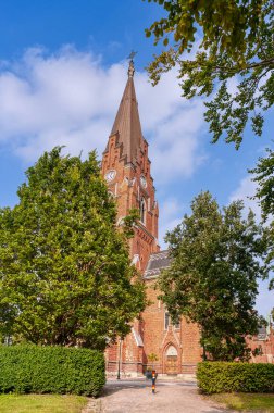 Lund, İsveç 'in en eski ve en önemli şehirlerinden biridir. Öresund bölgesinde, Scania eyaletinin güneyinde, aynı isimde bir belediyede yer almaktadır..