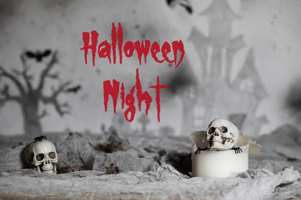 Totenkopf Auf Einer Alten Gebrauchten Dicken Kerze Gruseliger Halloween Hintergrund — Stockfoto