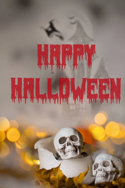 Totenkopf Auf Einer Alten Gebrauchten Dicken Kerze Gruseliger Halloween Hintergrund — Stockfoto