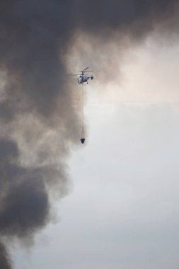 Devlet Acil Servis helikopteri t su getiriyor