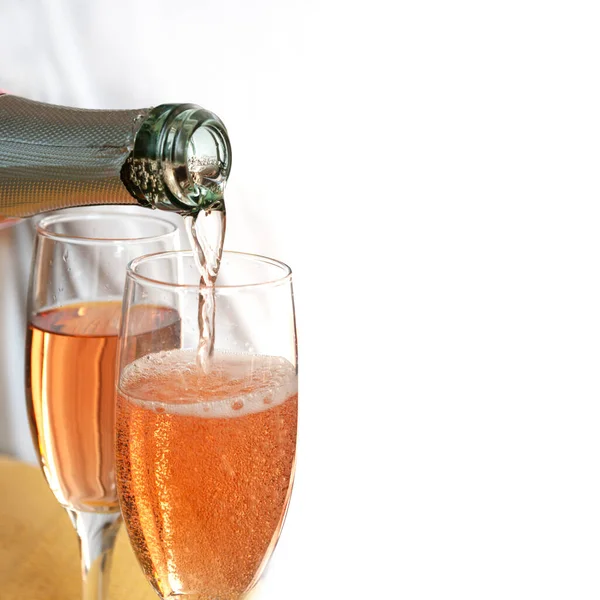 Šampaňské Růží Sklenic Osvěžující Alkoholický Nápoj Oslavujeme Kopírovat Text Místa — Stock fotografie