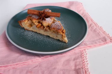 Tarçınlı elmalı turta, ev yapımı fırın, beleş tatlı. sonbahar tarifi.