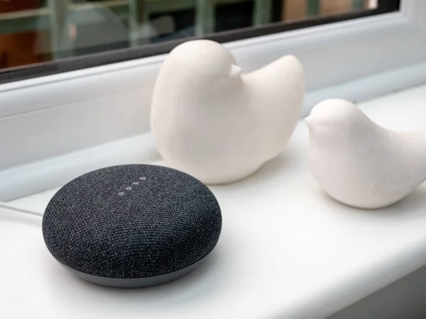 Evdeki akıllı bluetooth hoparlör cihazı yandı